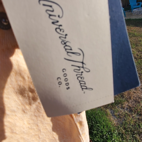 Universal Thread - Picture 7 of 12